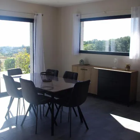 Cote Et - Standing Dans Avec Piscine Et Vue * Taglio-Isolaccio