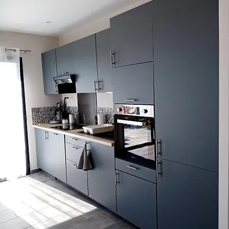 Cote Et - Standing Dans Avec Piscine Et Vue * Taglio-Isolaccio