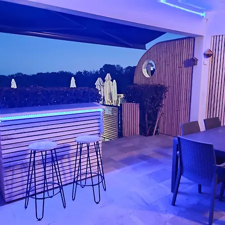 Cote Et - Standing Dans Avec Piscine Et Vue *