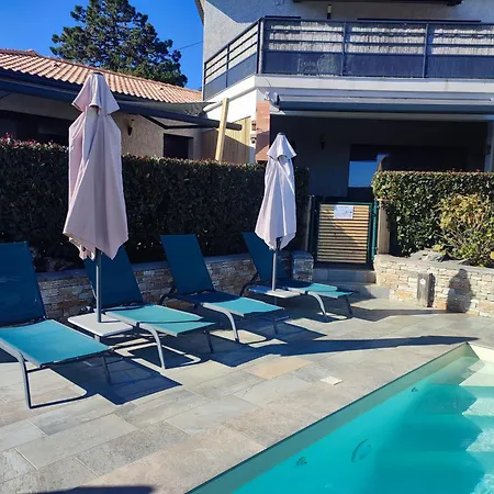 Cote Et - Standing Dans Avec Piscine Et Vue * Taglio-Isolaccio