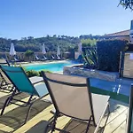 Cote Et - Standing Dans Avec Piscine Et Vue