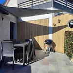 Cote Et - Standing Dans Avec Piscine Et Vue