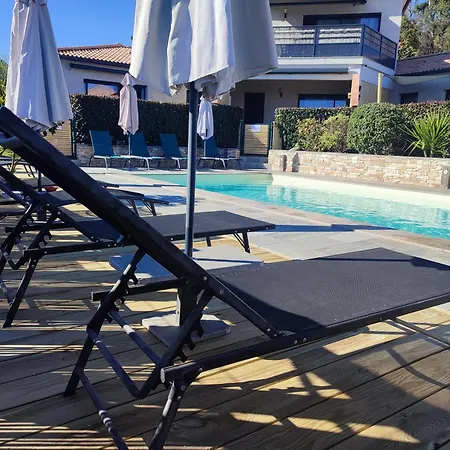 Cote Et - Standing Dans Avec Piscine Et Vue Taglio-Isolaccio