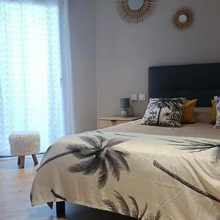 Cote Et - Standing Dans Avec Piscine Et Vue Appartamento