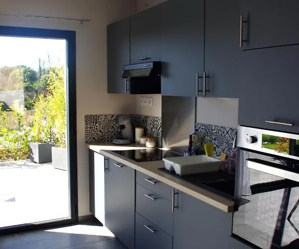 Cote Et - Standing Dans Avec Piscine Et Vue * Taglio-Isolaccio