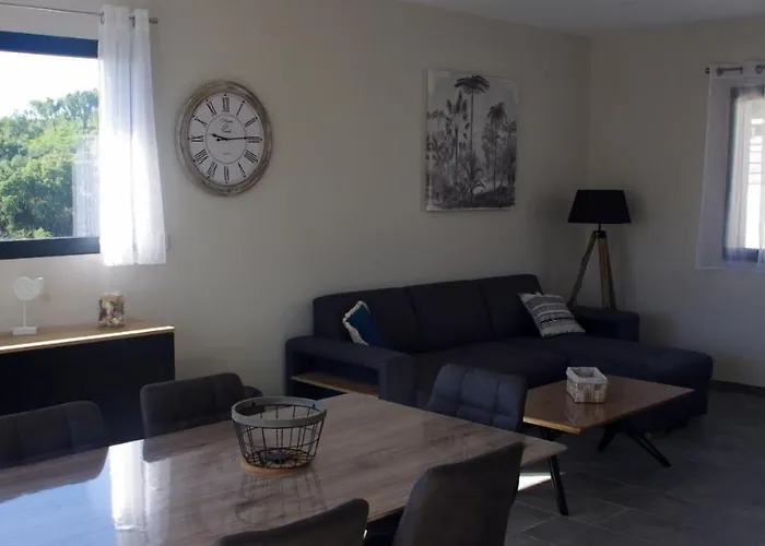 Cote Et - Standing Dans Avec Piscine Et Vue * Taglio-Isolaccio