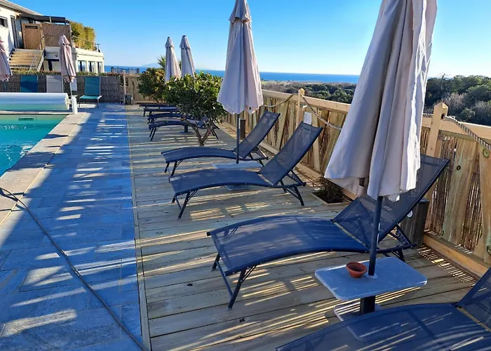 Cote Et - Standing Dans Avec Piscine Et Vue * Taglio-Isolaccio